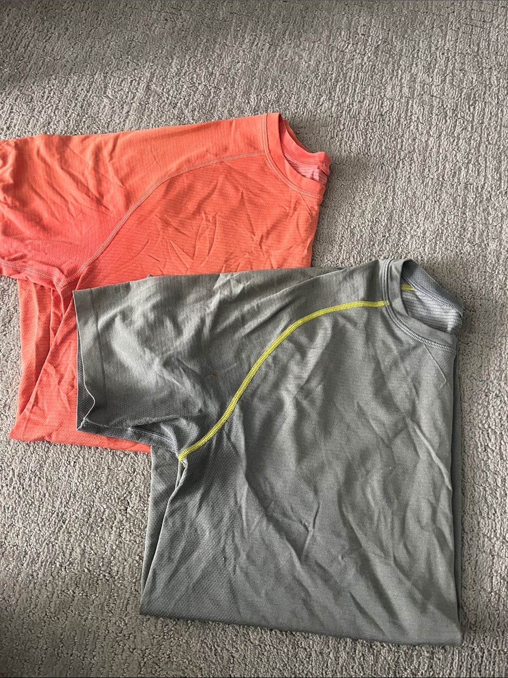 lululemon athletica Large Men's Short-Sleeve Metal Vent Tech - Gray, Orange